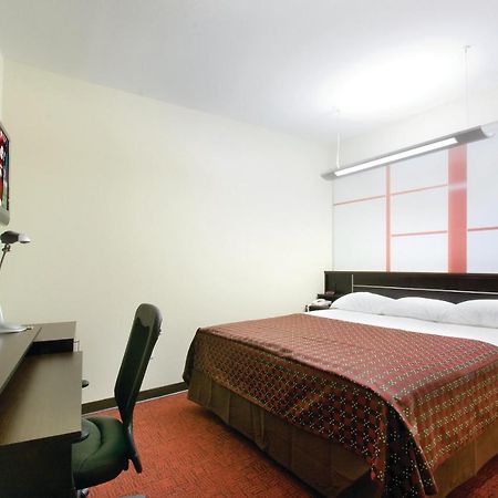 Red Roof Inn & Suites Beaumont Dış mekan fotoğraf
