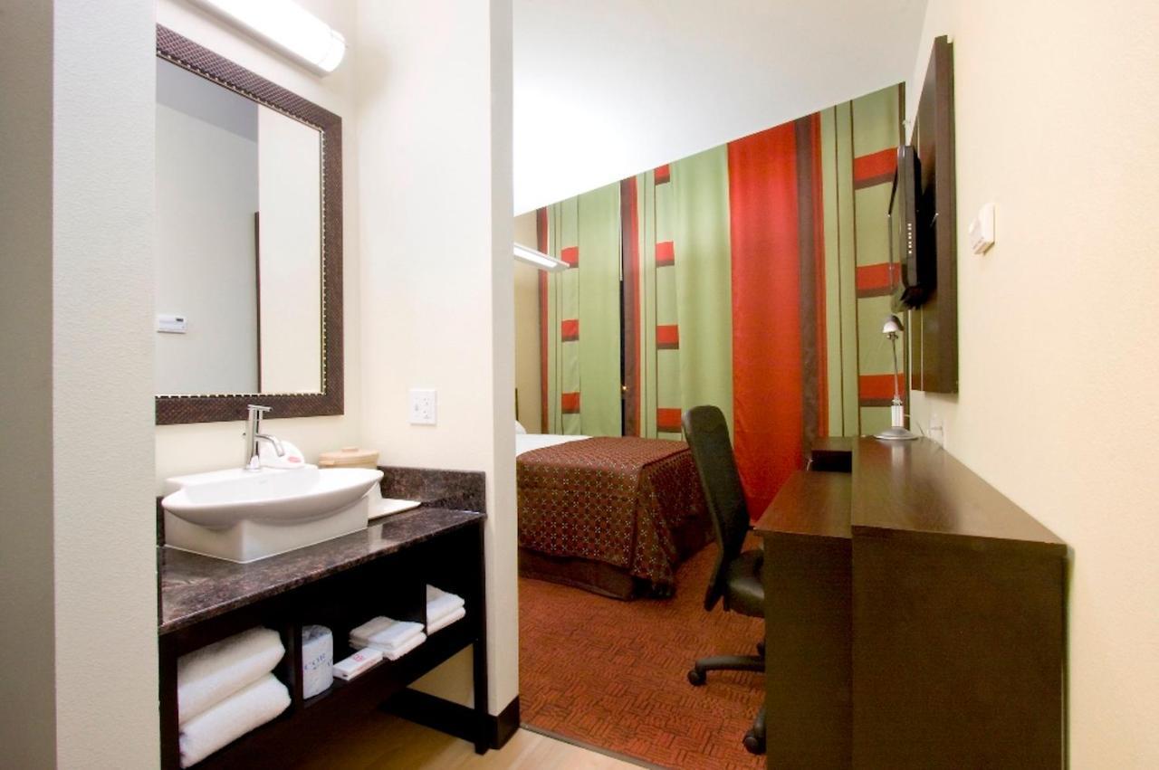 Red Roof Inn & Suites Beaumont Dış mekan fotoğraf