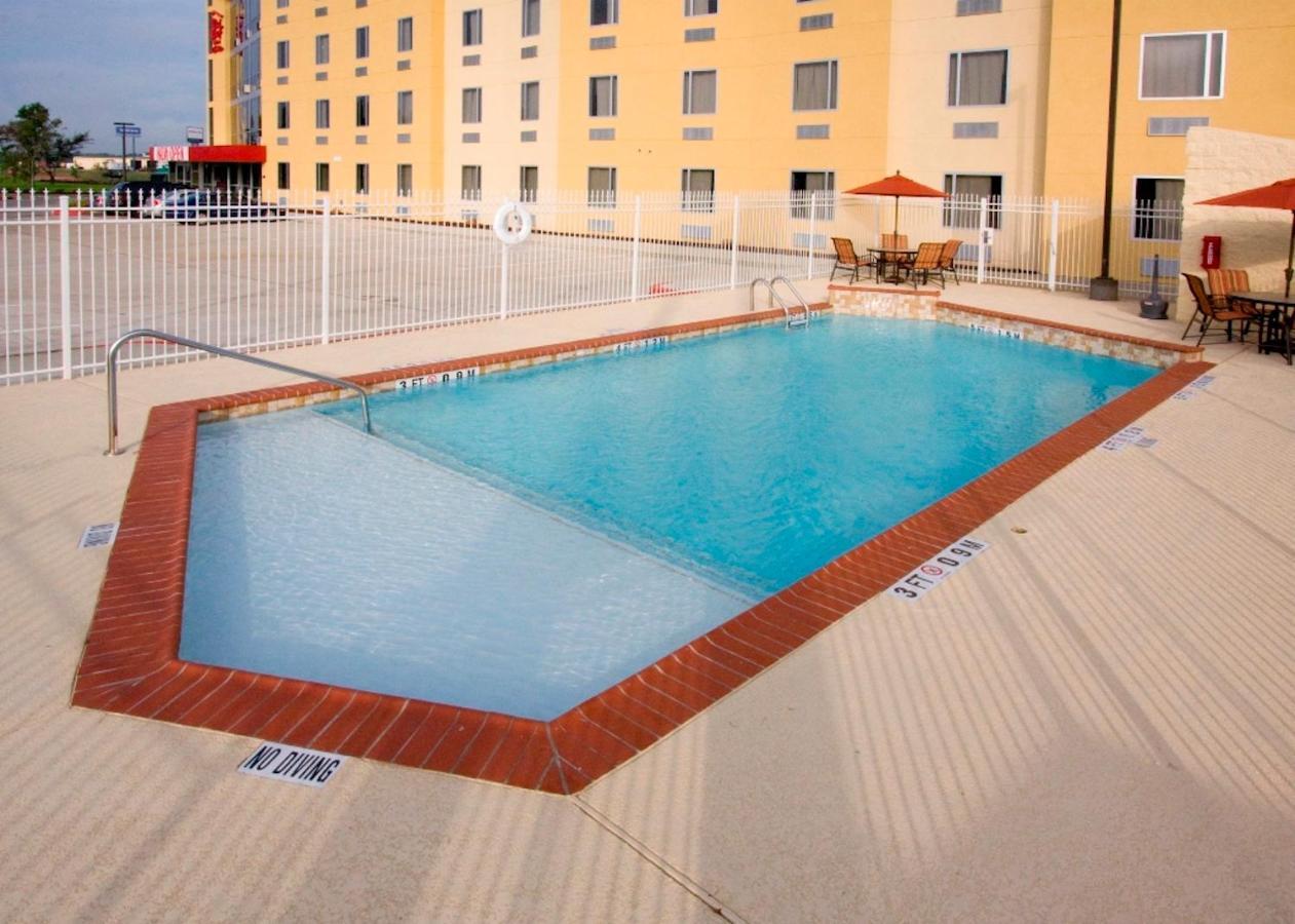 Red Roof Inn & Suites Beaumont Dış mekan fotoğraf